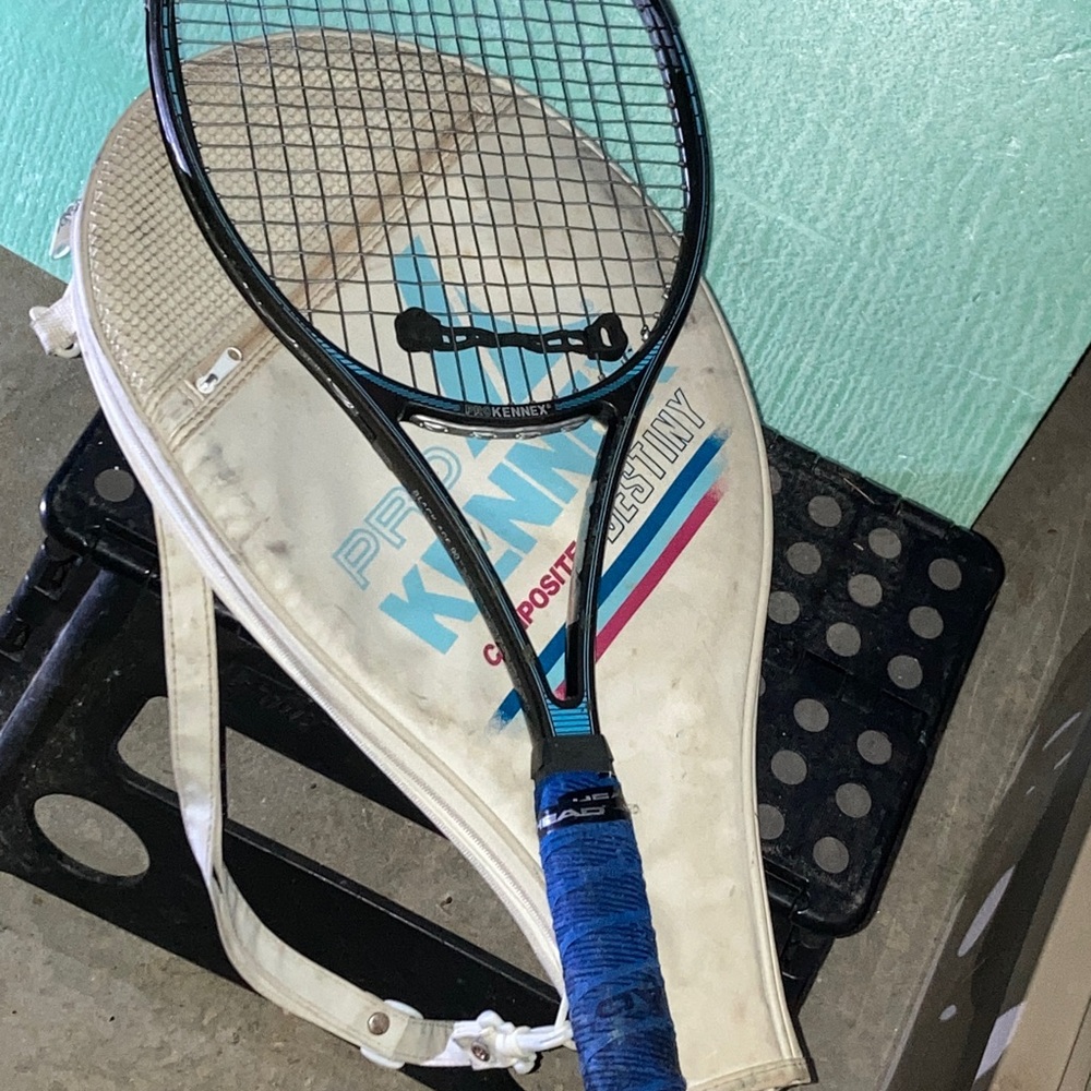 Pro Kennex Tennis Racket with Blue Grip - Picture 7 of 8